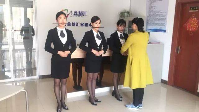 物業鑫都匯項目隆重舉行服務禮儀提升月活動，專業攝影攝像助力服務形象升級