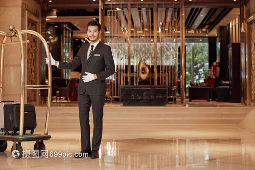 禮賓服務(wù)的雙翼 行李搬運與攝影攝像，打造酒店卓越體驗